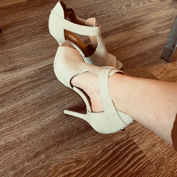 Rue 21 Strappy Nude High Heels | size 7.5 - Picture 6 of 8